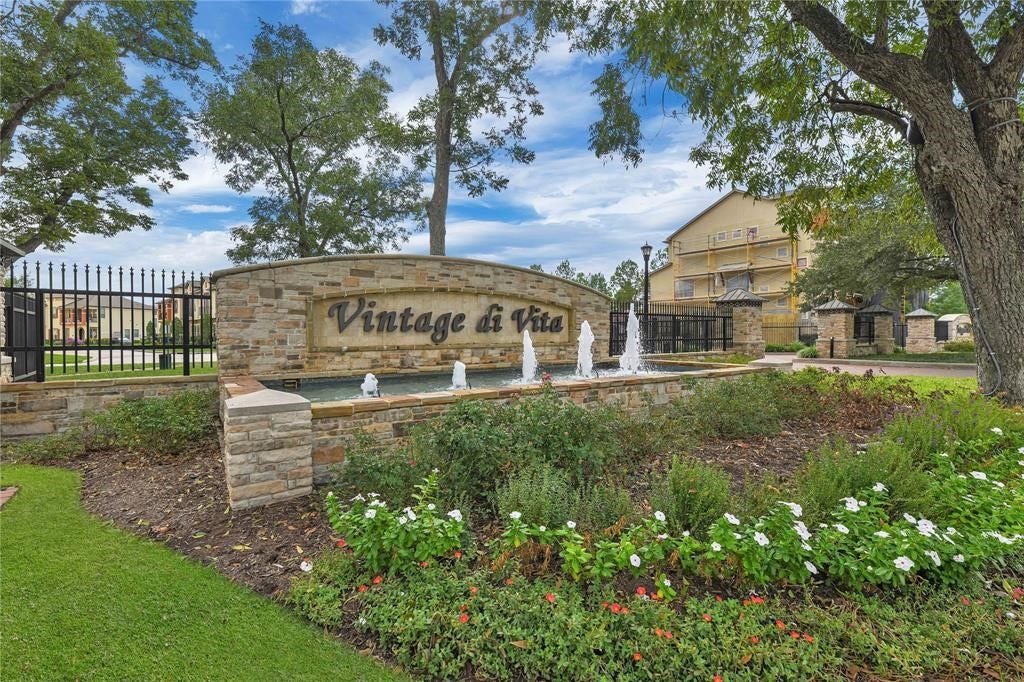 14502 San Pietro Drive, Houston, TX 77070 Elegant entrance to this gated community!