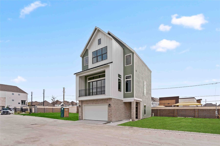 Property photo for 8718 Aquino Lane, Houston, TX