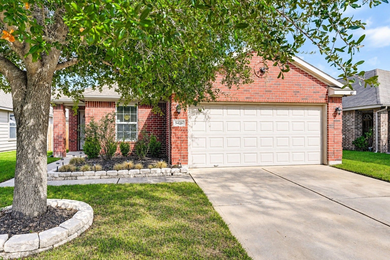 5426 Casa Batillo Drive, Katy, TX 77449 Welcome to 5426 Casa Batillo Drive!