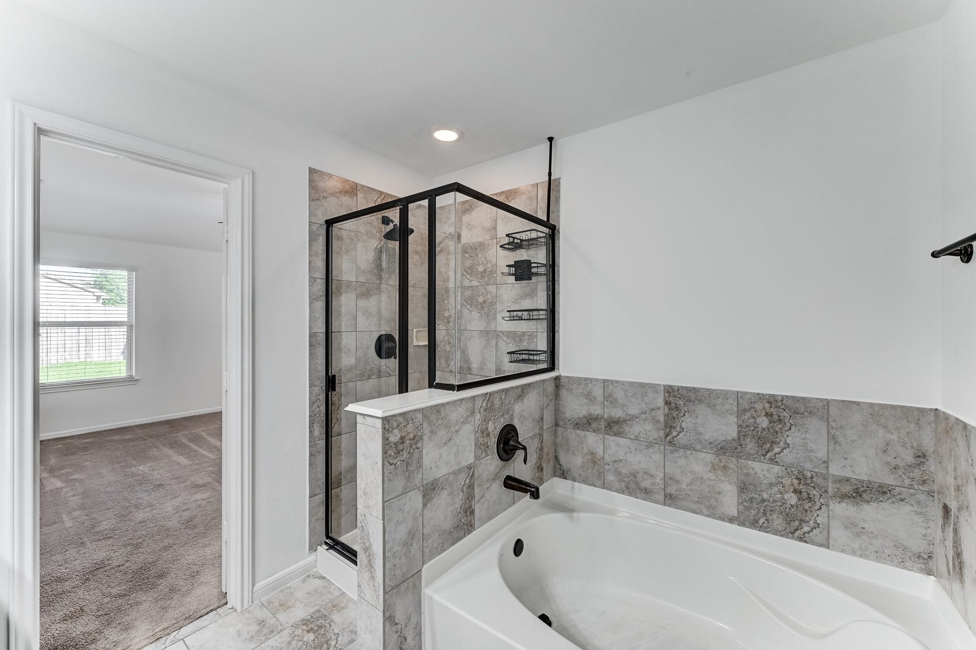 5426 Casa Batillo Drive, Katy, TX 77449 Relaxing soaking tub
