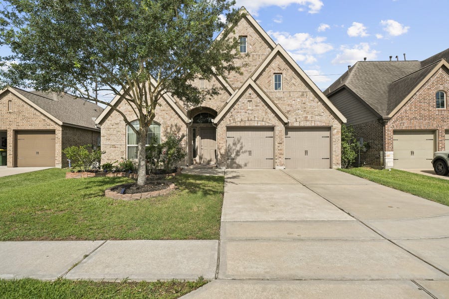 Property photo for 2917 Parkstone Field Lane, Pearland, TX