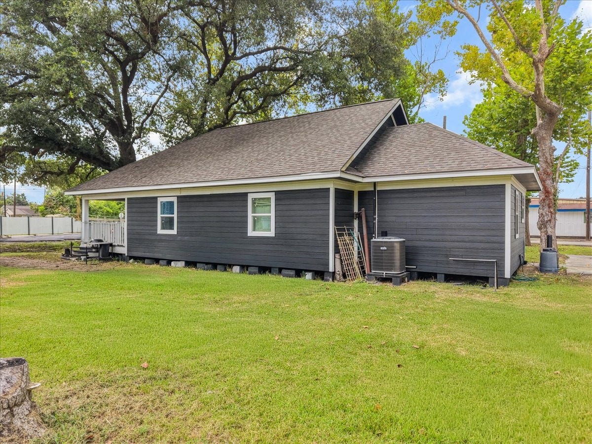5201 Main Street, Santa Fe, TX 77510 5201 Main Street, Santa Fe, TX 77510