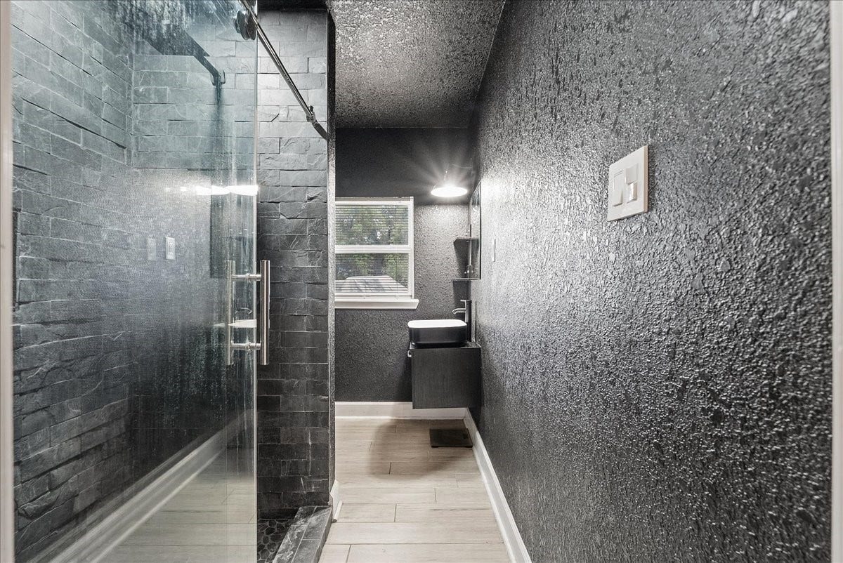 5201 Main Street, Santa Fe, TX 77510 Guest Bathroom