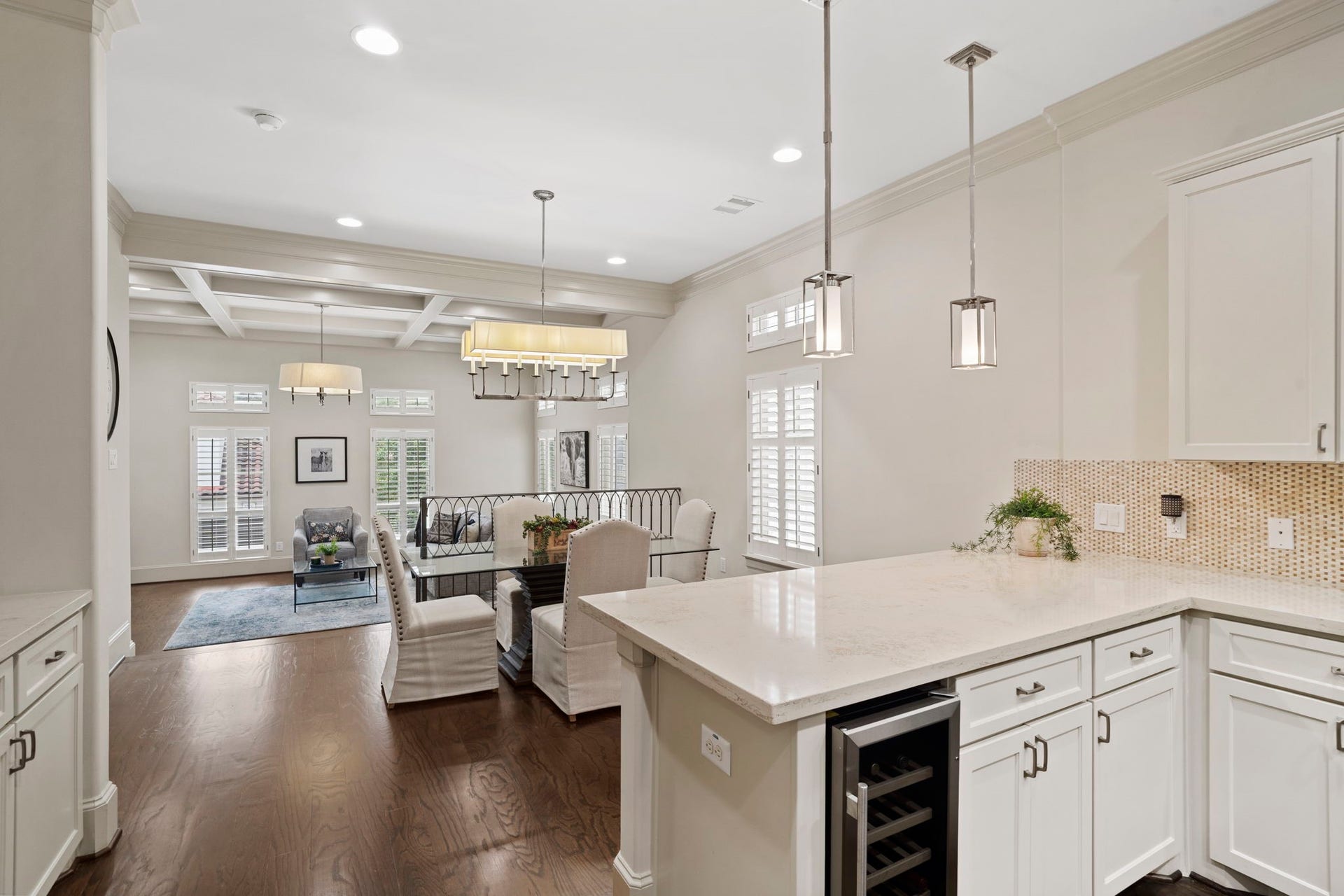15931 Morgan Street, Sugar Land, TX 77478 The chefs vantage point offers a full view of the second-floor living spaces.