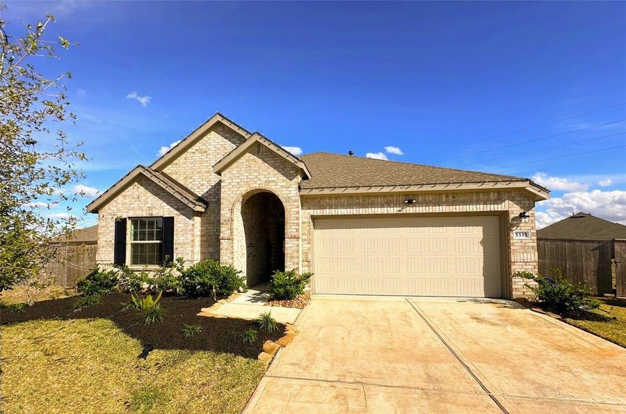 Property photo for 5335 Winding Stream Drive, Rosenberg, TX