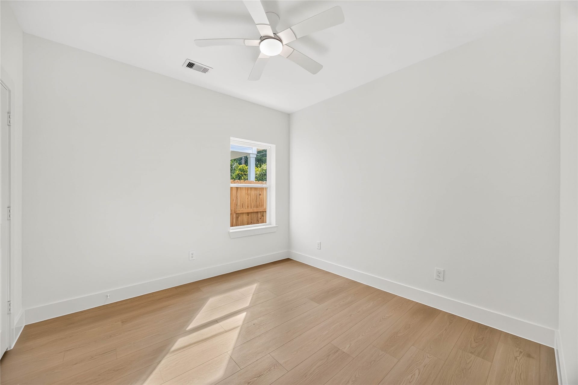 959/961 Ringold Street, #A/B, Houston, TX 77088 959/961 Ringold Street, #A/B, Houston, TX 77088