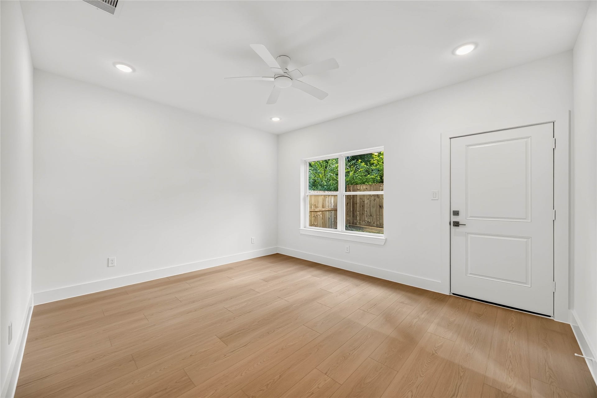 959/961 Ringold Street, #A/B, Houston, TX 77088 959/961 Ringold Street, #A/B, Houston, TX 77088