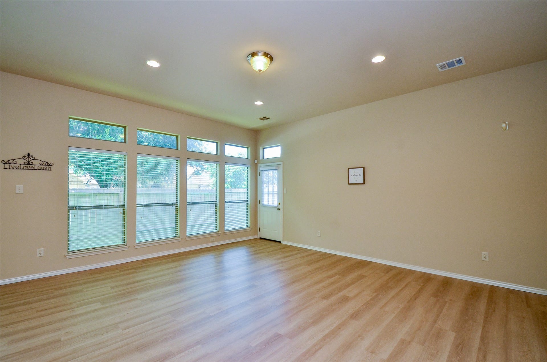 4438 Kirk Manor Court, Fresno, TX 77545 4438 Kirk Manor Court, Fresno, TX 77545