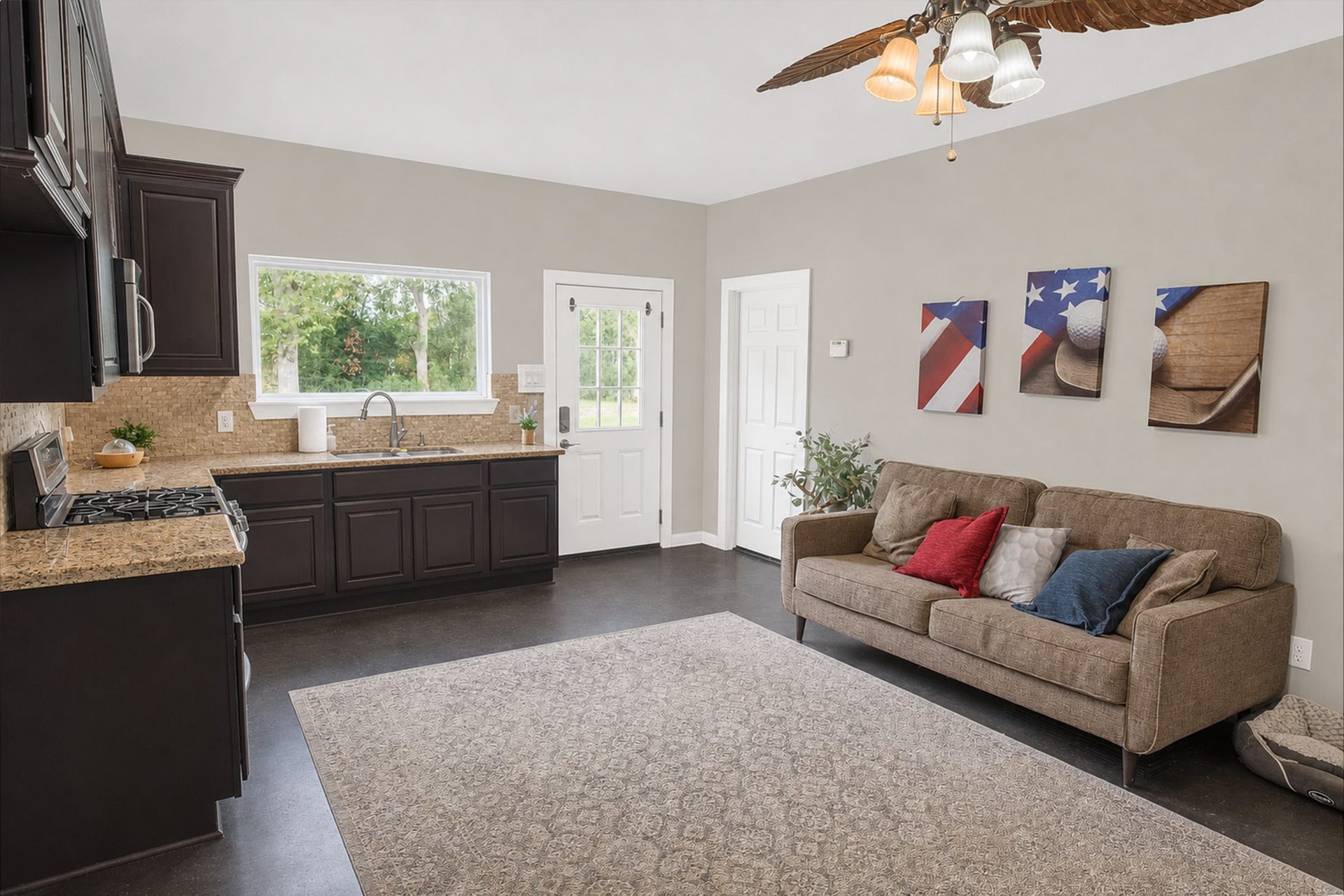 4924 County Road 819, Brazoria, TX 77422 Apartment Living and Kitchen Area
