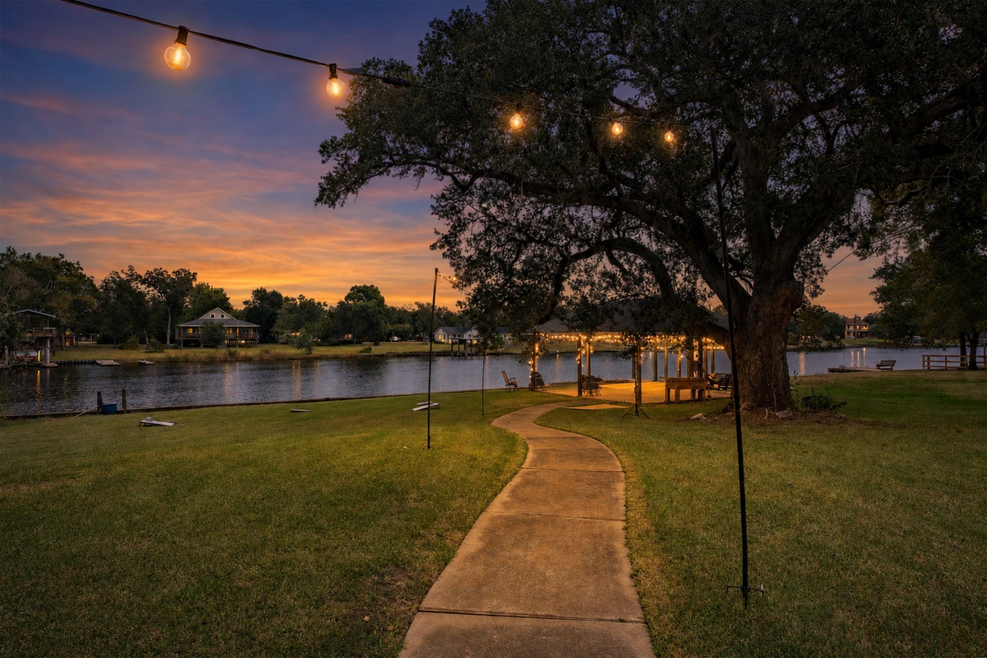 4924 County Road 819, Brazoria, TX 77422 Dusk River View