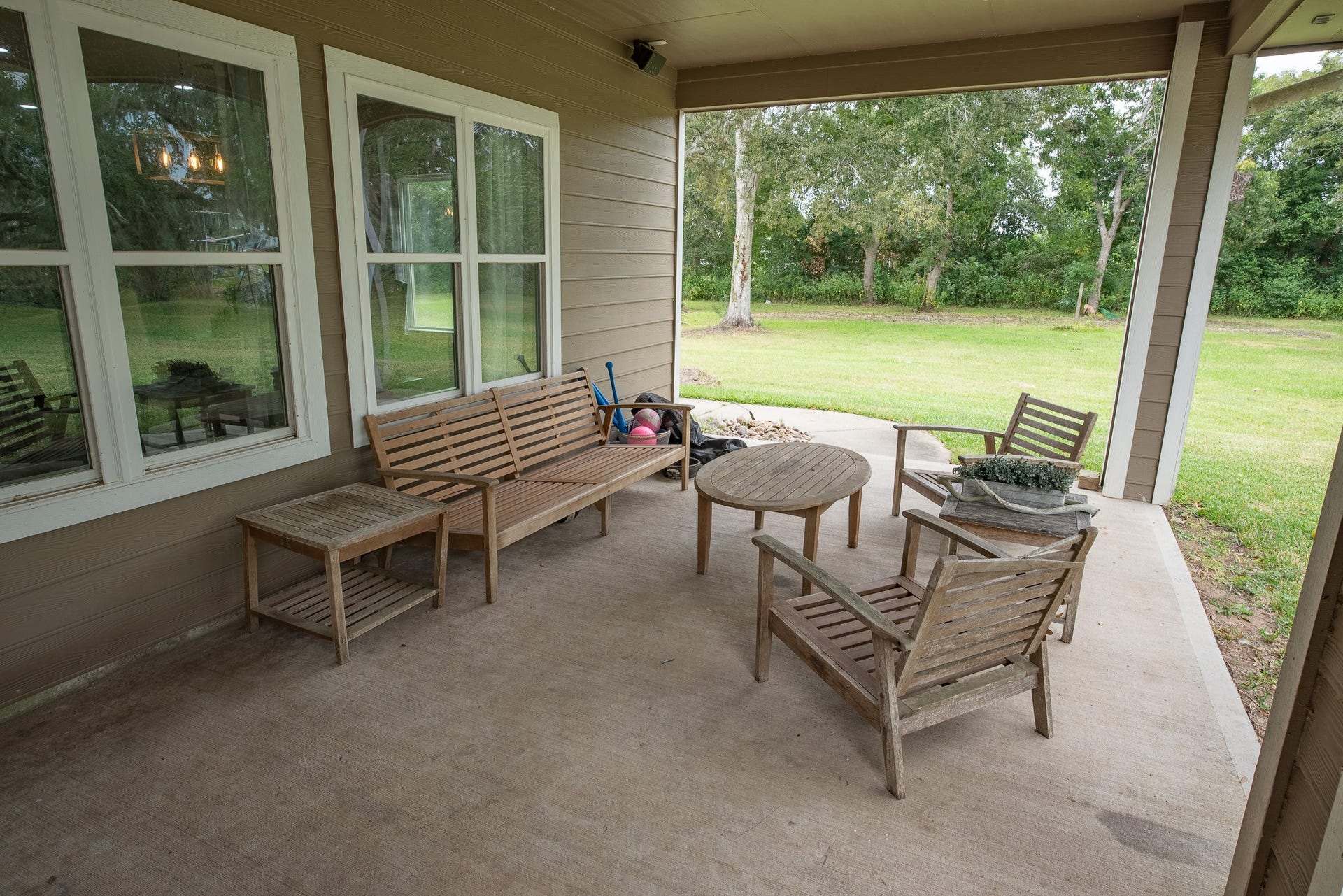4924 County Road 819, Brazoria, TX 77422 Patio