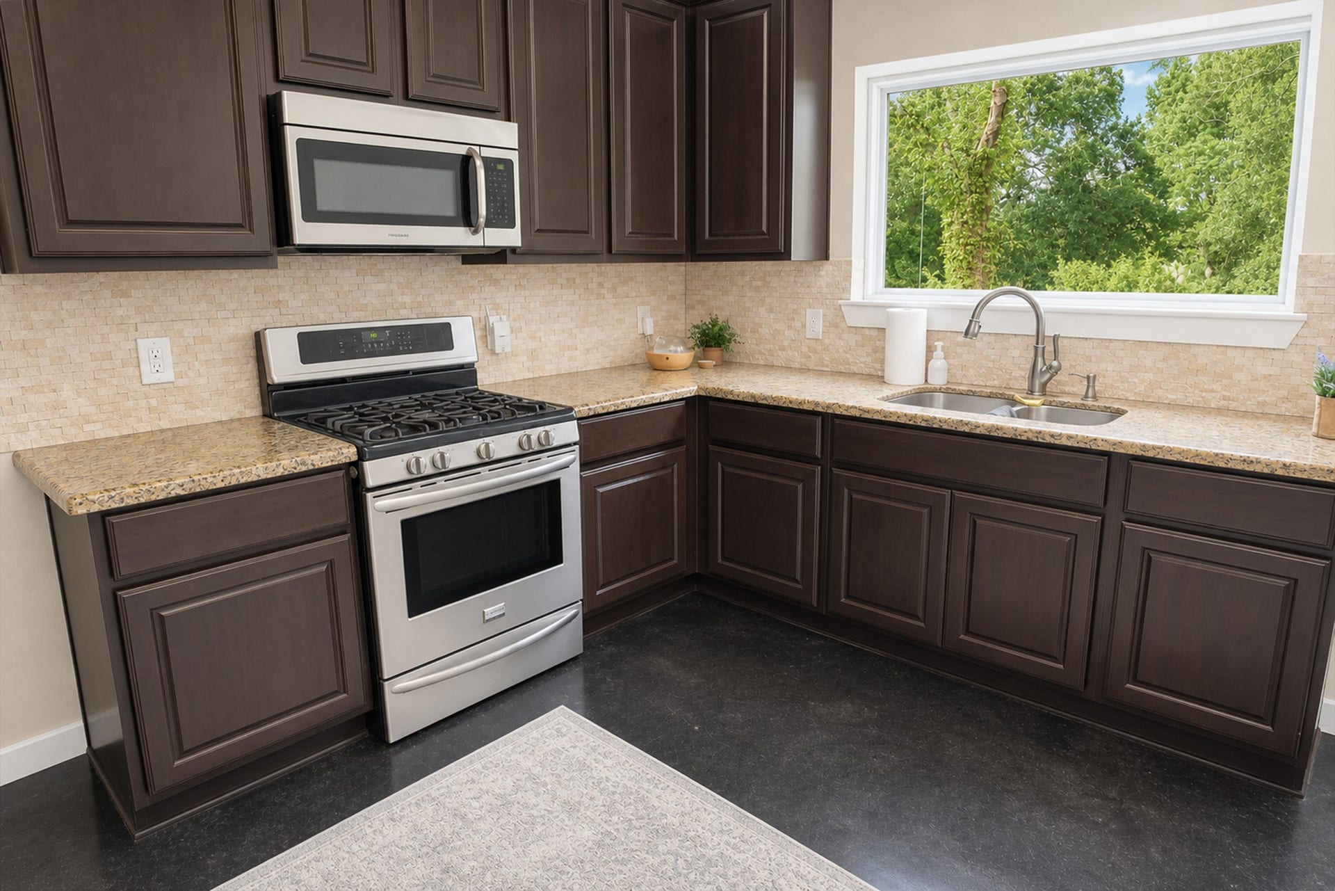 4924 County Road 819, Brazoria, TX 77422 Apartment Living Area and Kitchen