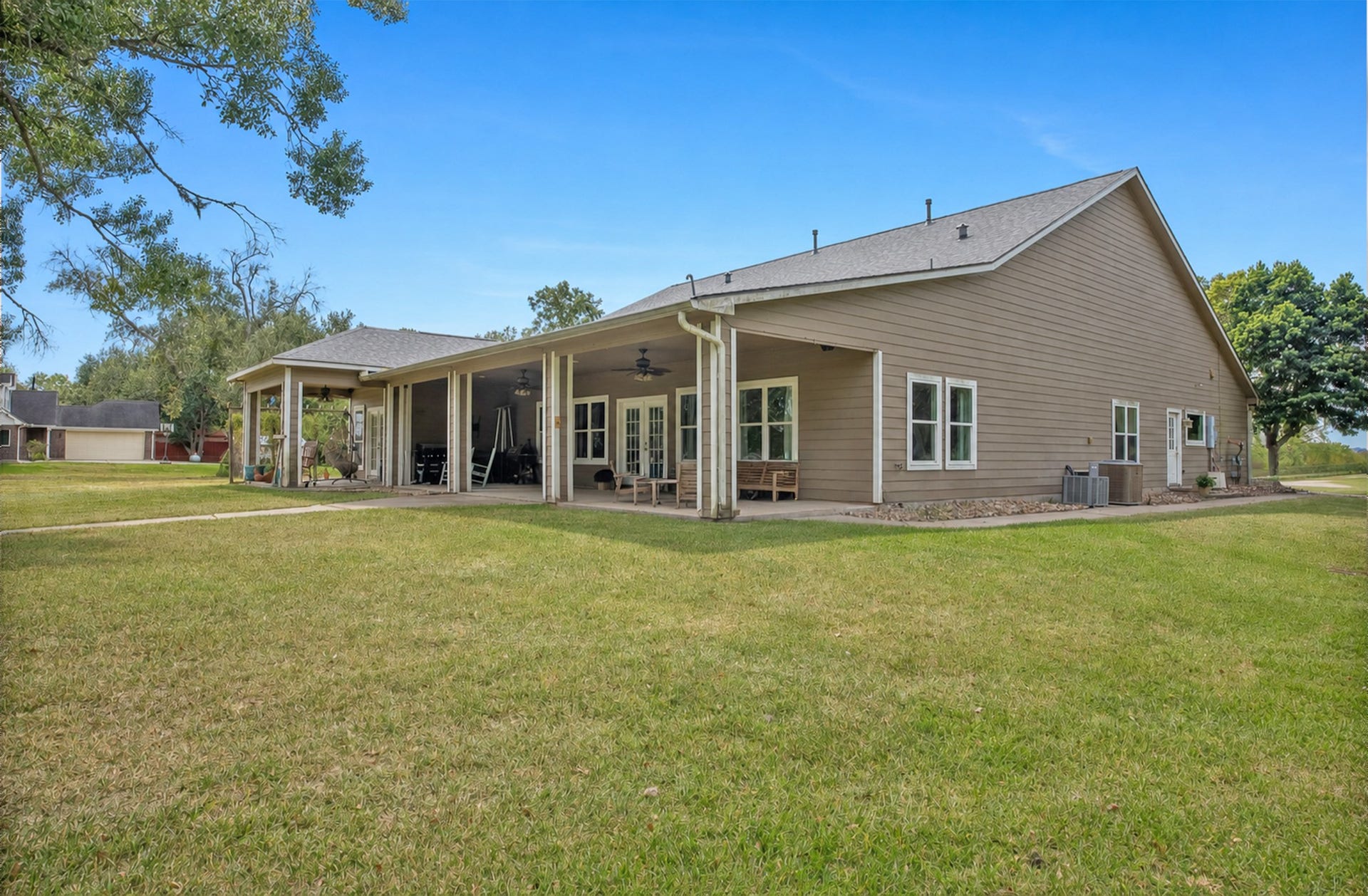 4924 County Road 819, Brazoria, TX 77422 Side View