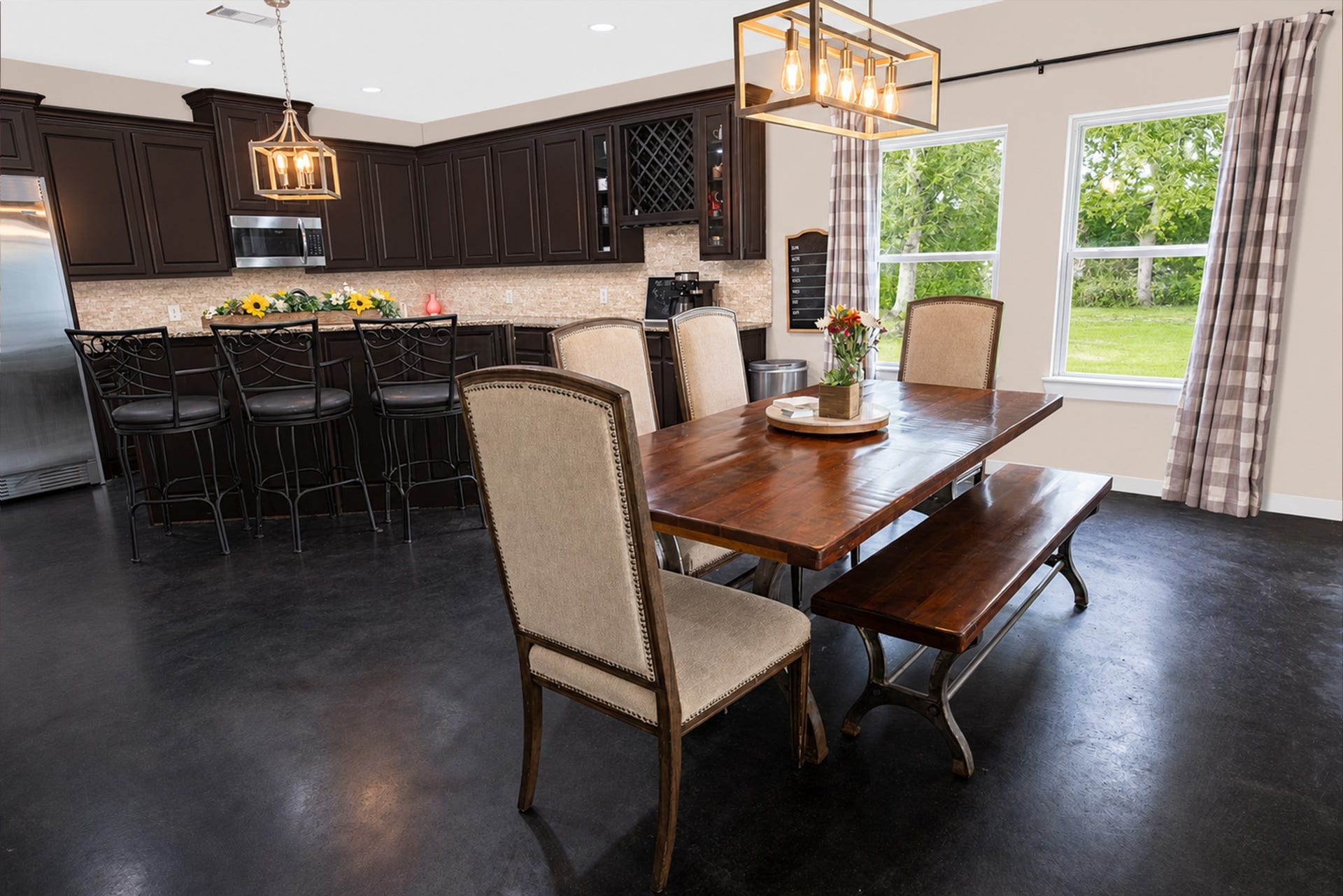4924 County Road 819, Brazoria, TX 77422 Dining with Kitchen View