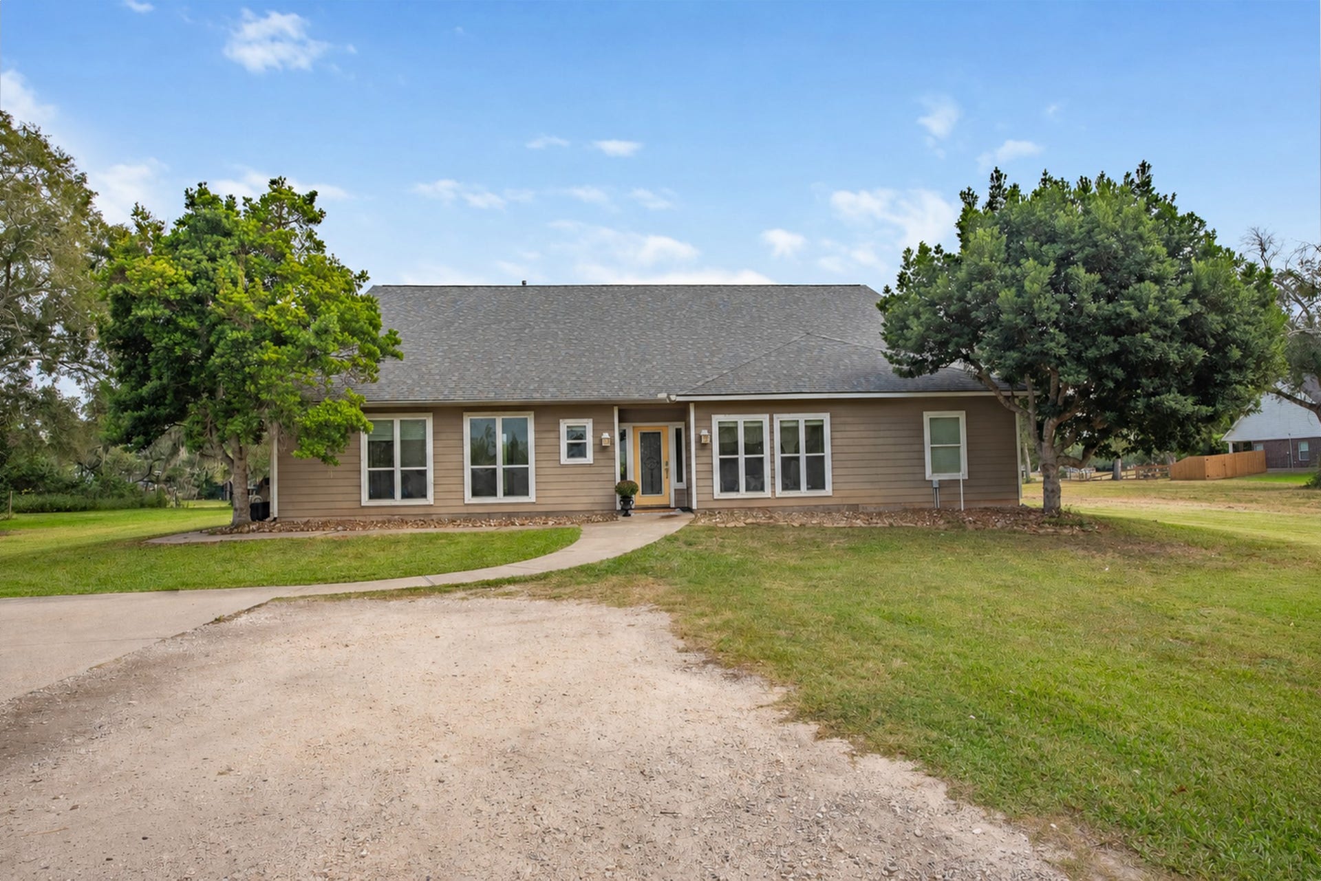 4924 County Road 819, Brazoria, TX 77422 Main View
