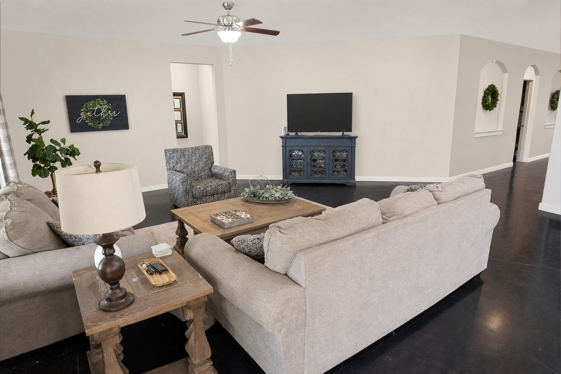 4924 County Road 819, Brazoria, TX 77422 Open Living Area