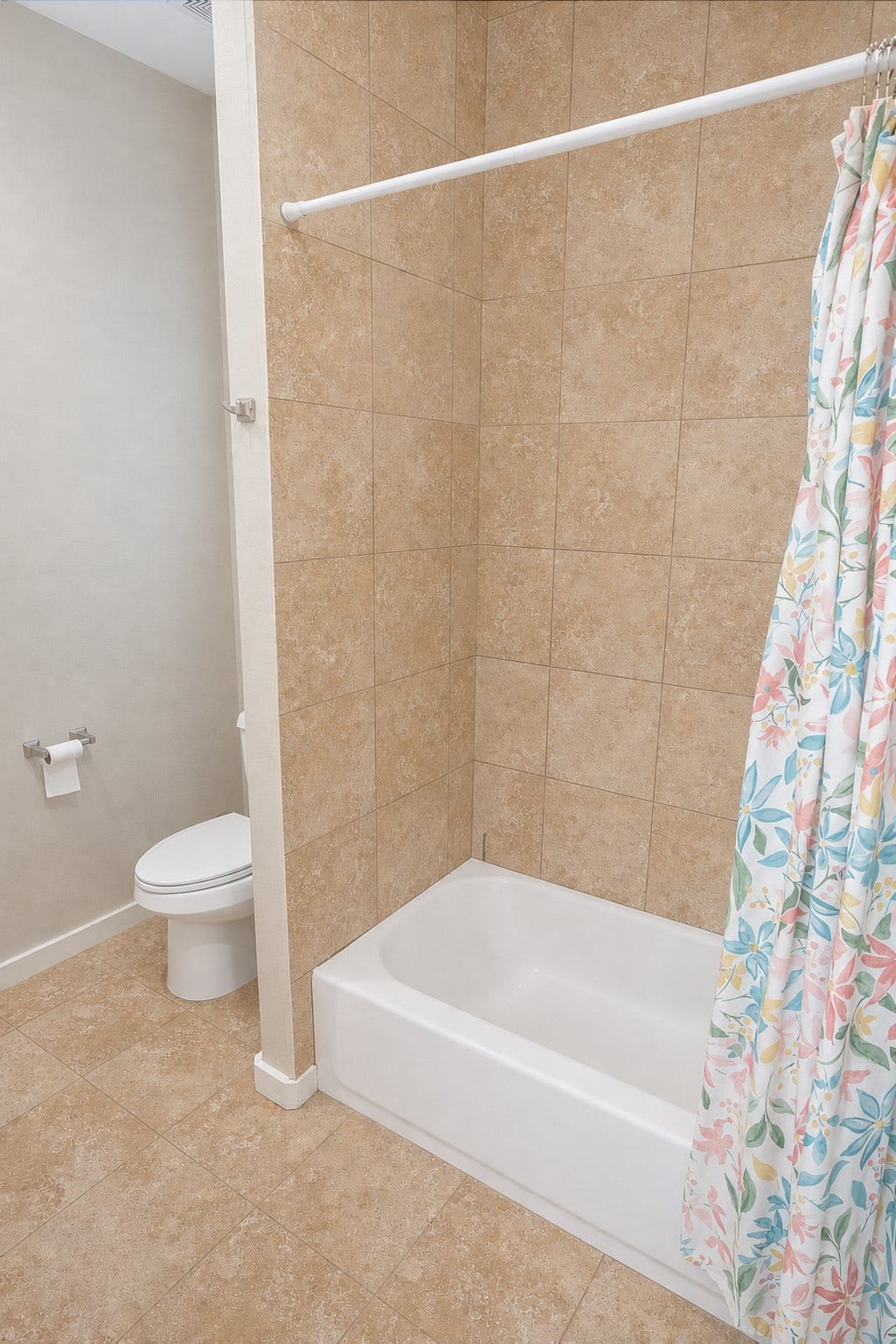 4924 County Road 819, Brazoria, TX 77422 Hall Bath View 2