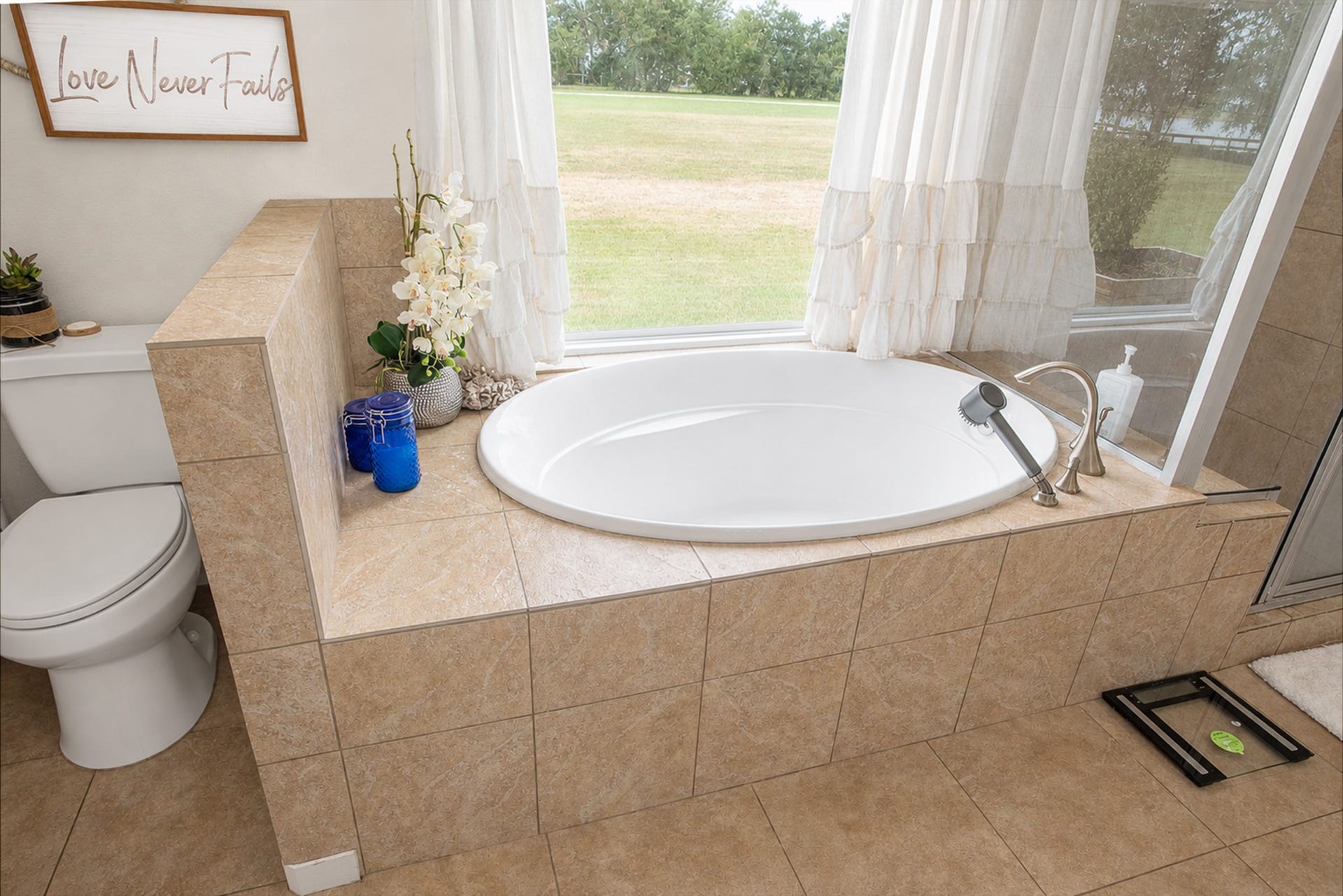 4924 County Road 819, Brazoria, TX 77422 Soaking Tub