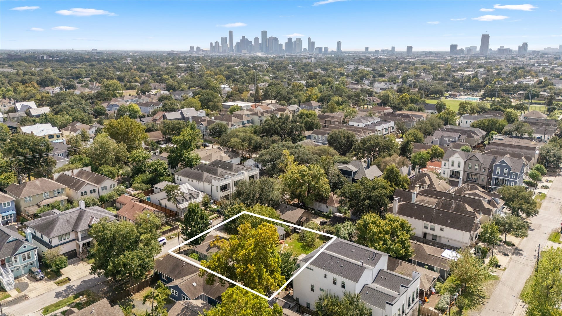 1417 Lawrence Street, Houston, TX 77008 1417 Lawrence Street, Houston, TX 77008