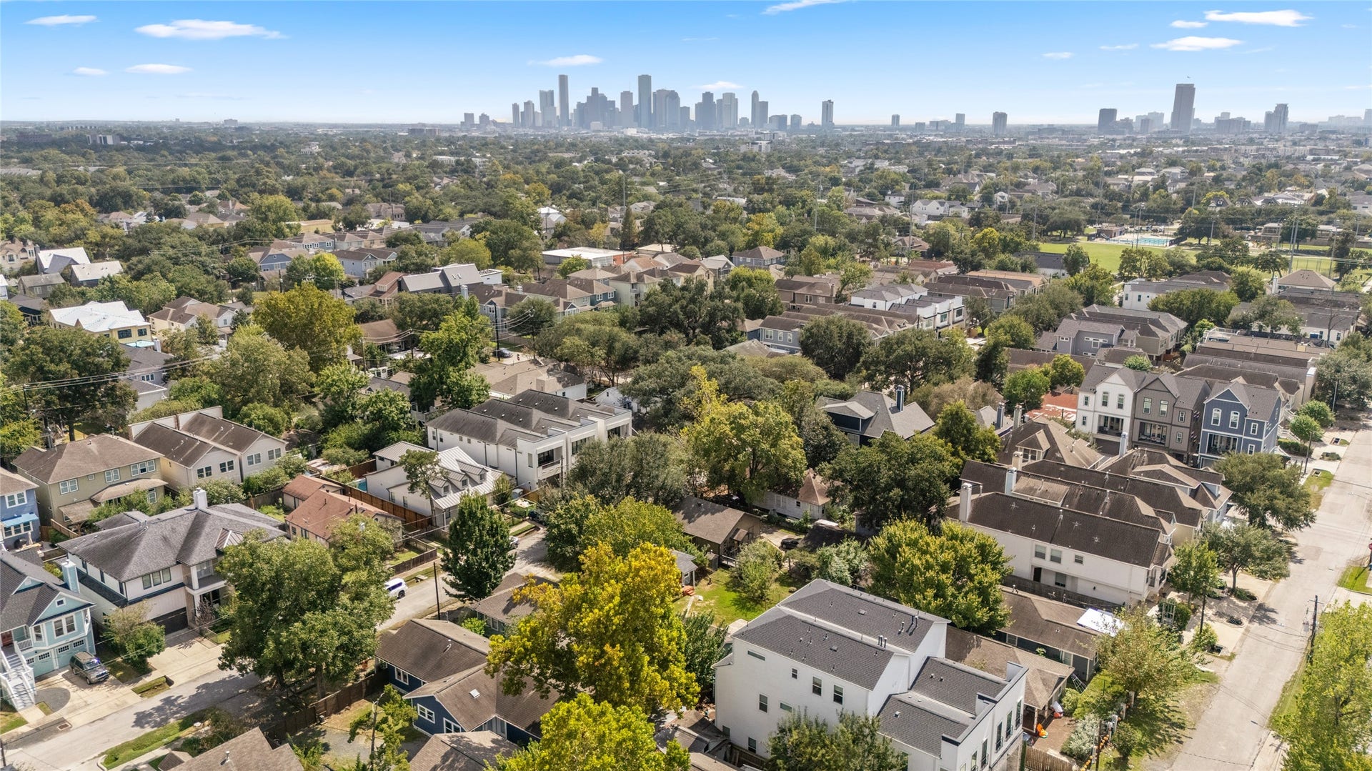 1417 Lawrence Street, Houston, TX 77008 1417 Lawrence Street, Houston, TX 77008