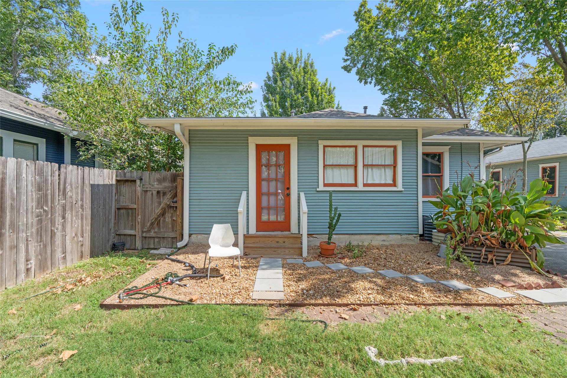 1417 Lawrence Street, Houston, TX 77008 1417 Lawrence Street, Houston, TX 77008