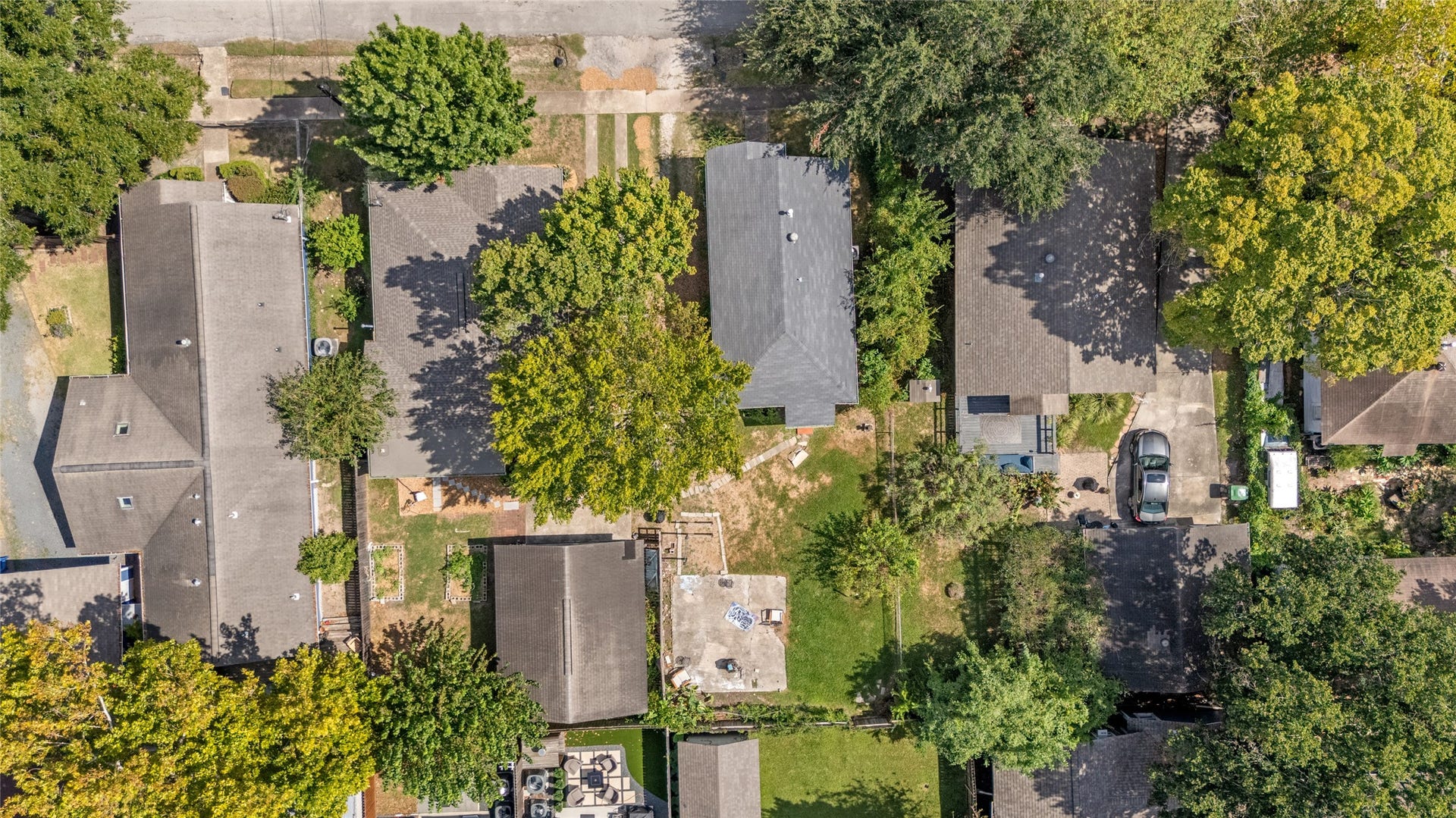 1417 Lawrence Street, Houston, TX 77008 1417 Lawrence Street, Houston, TX 77008