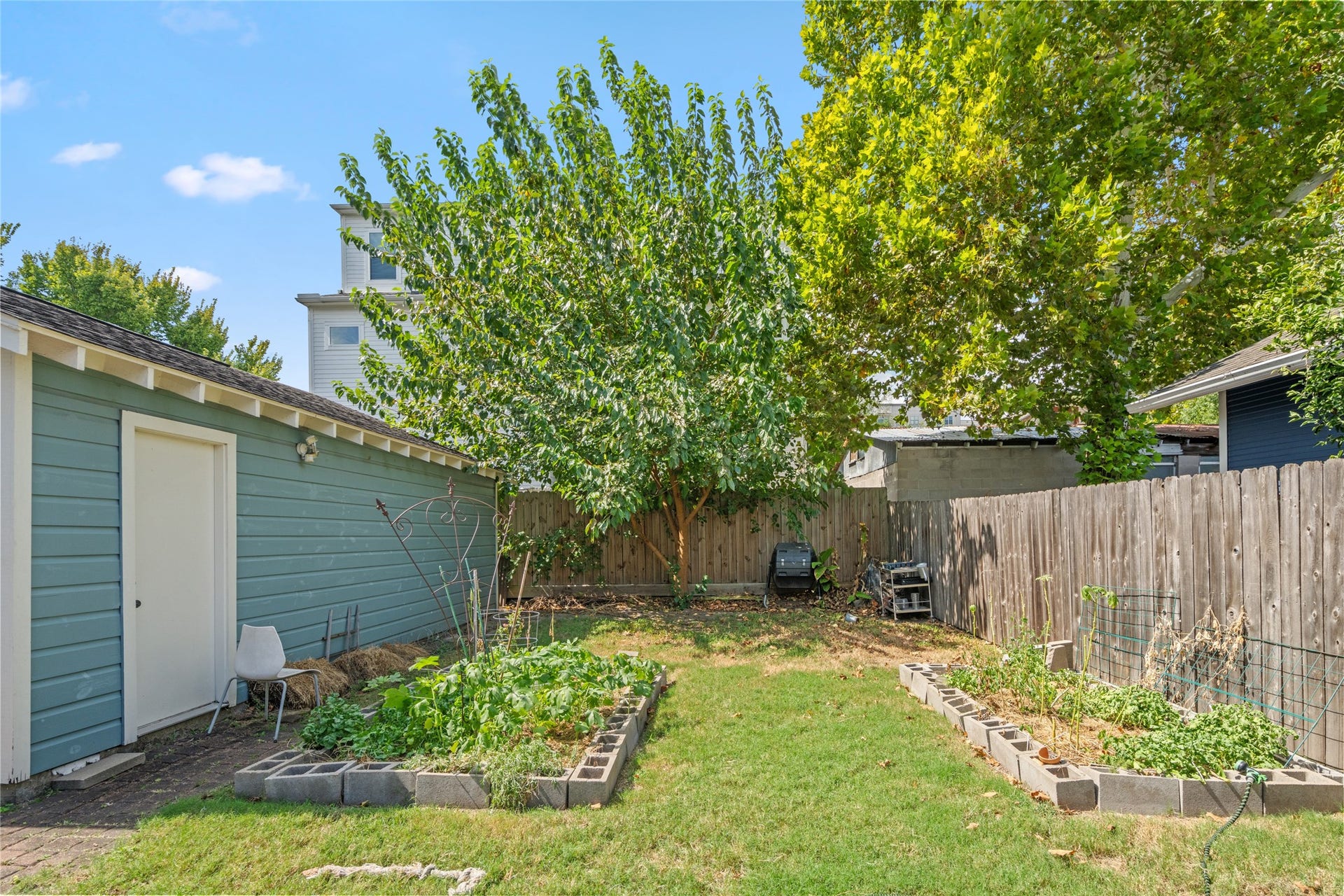 1417 Lawrence Street, Houston, TX 77008 1417 Lawrence Street, Houston, TX 77008