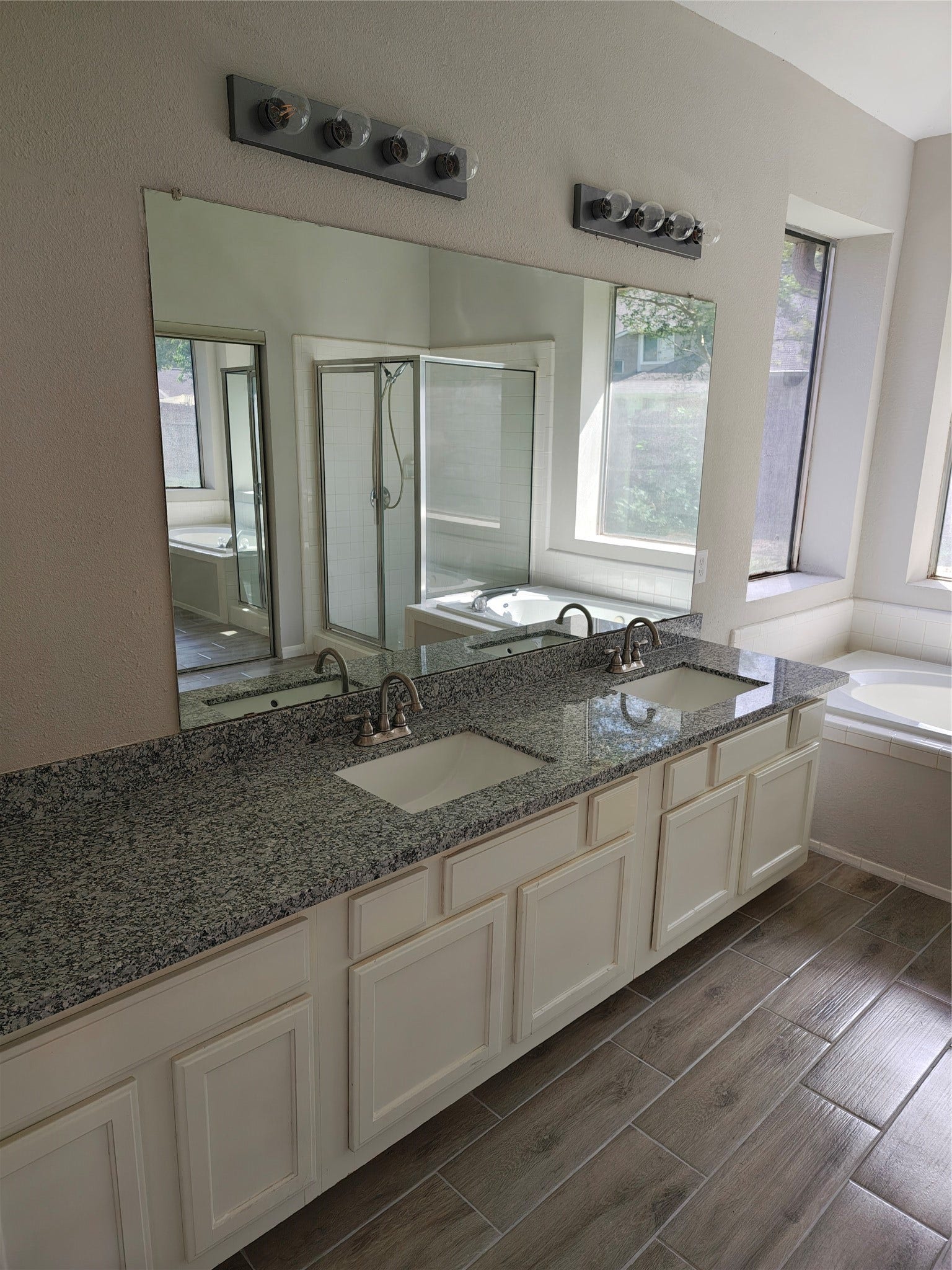 1301 Blueberry Lane, Friendswood, TX 77546 1301 Blueberry Lane, Friendswood, TX 77546