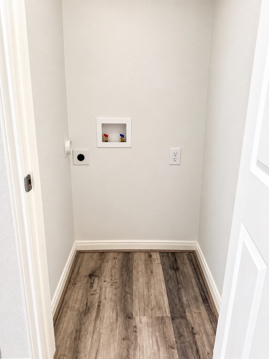 4313 Harrisburg Boulevard, #4, Houston, TX 77003 Bring your stackable washer & dryer.