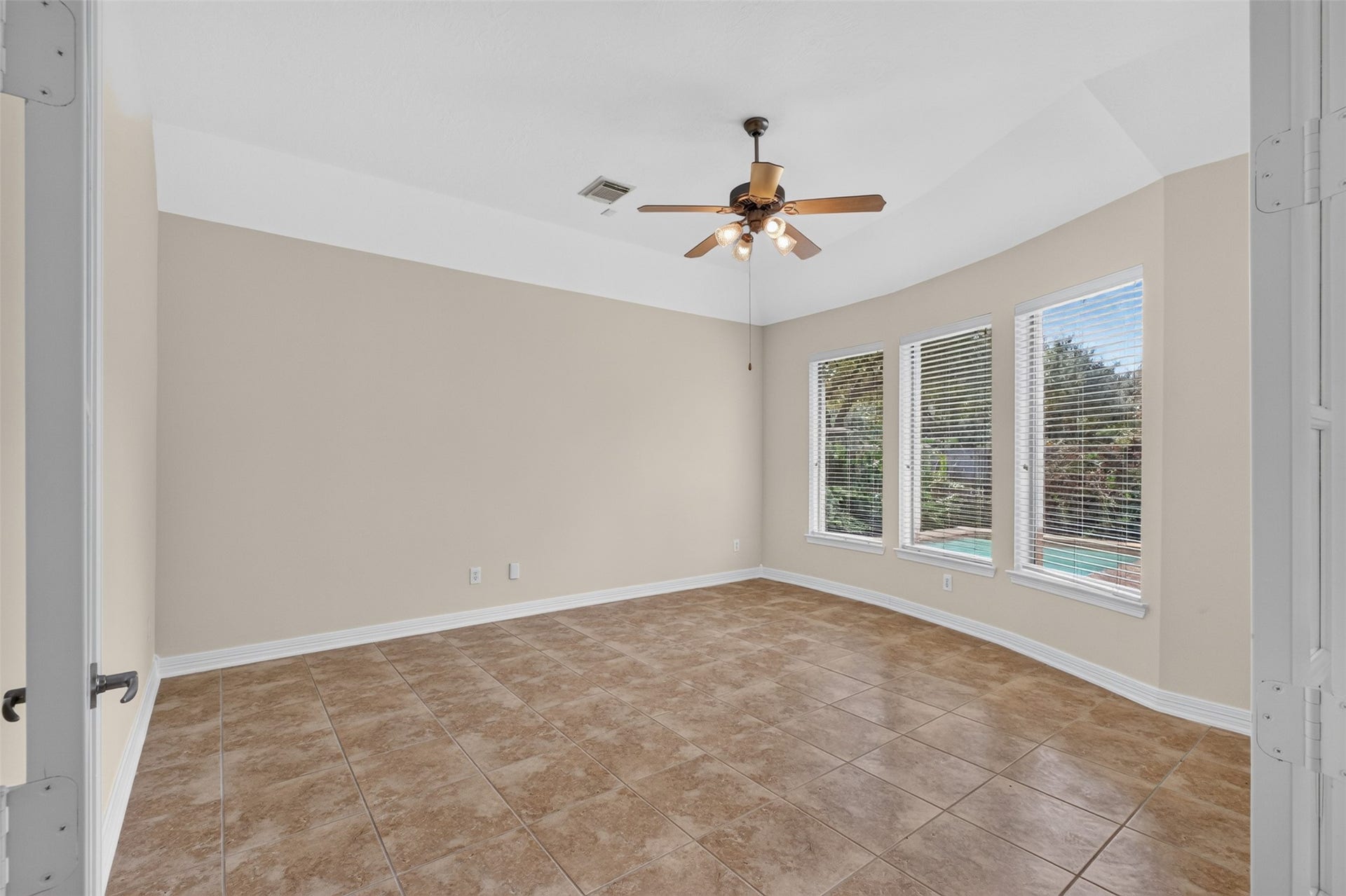 5923 Scarlett Bay Court, Katy, TX 77450 Study