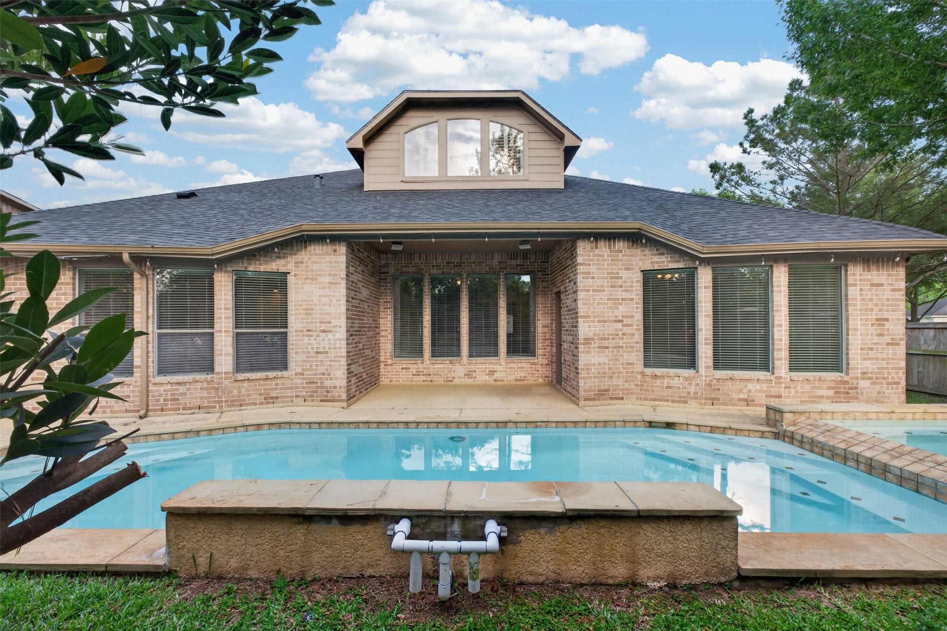 5923 Scarlett Bay Court, Katy, TX 77450 Great pool for entertaining