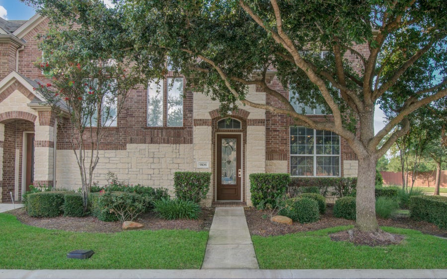 Property photo for 9106 Sunlight Oak Lane, Houston, TX