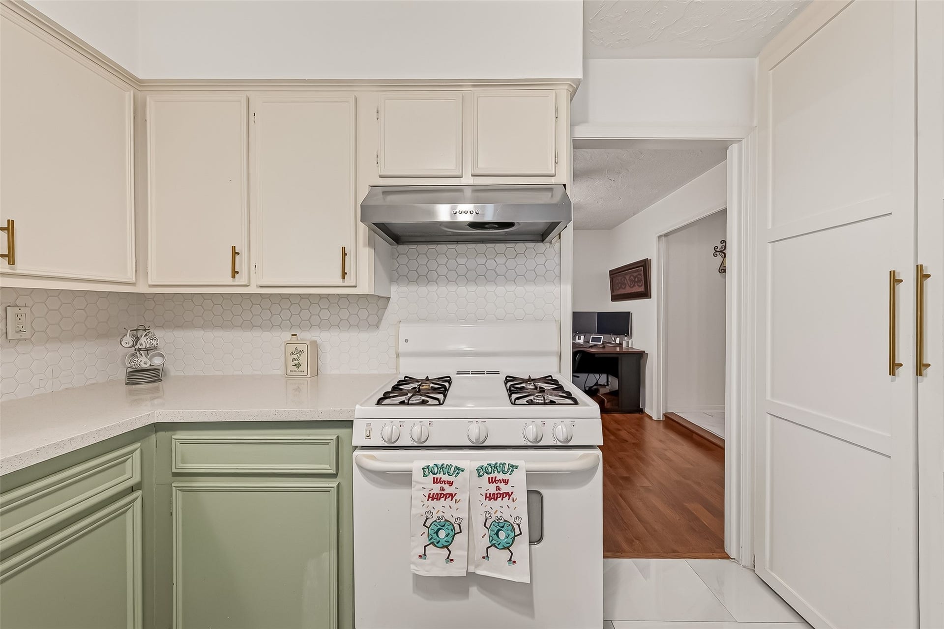 12302 Meadowdale Drive, Meadows Place, TX 77477 12302 Meadowdale Drive, Meadows Place, TX 77477