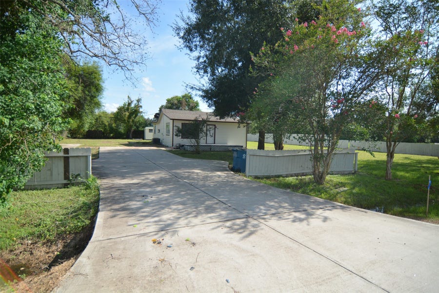 Property photo for 3111 2nd Street, Brookshire, TX