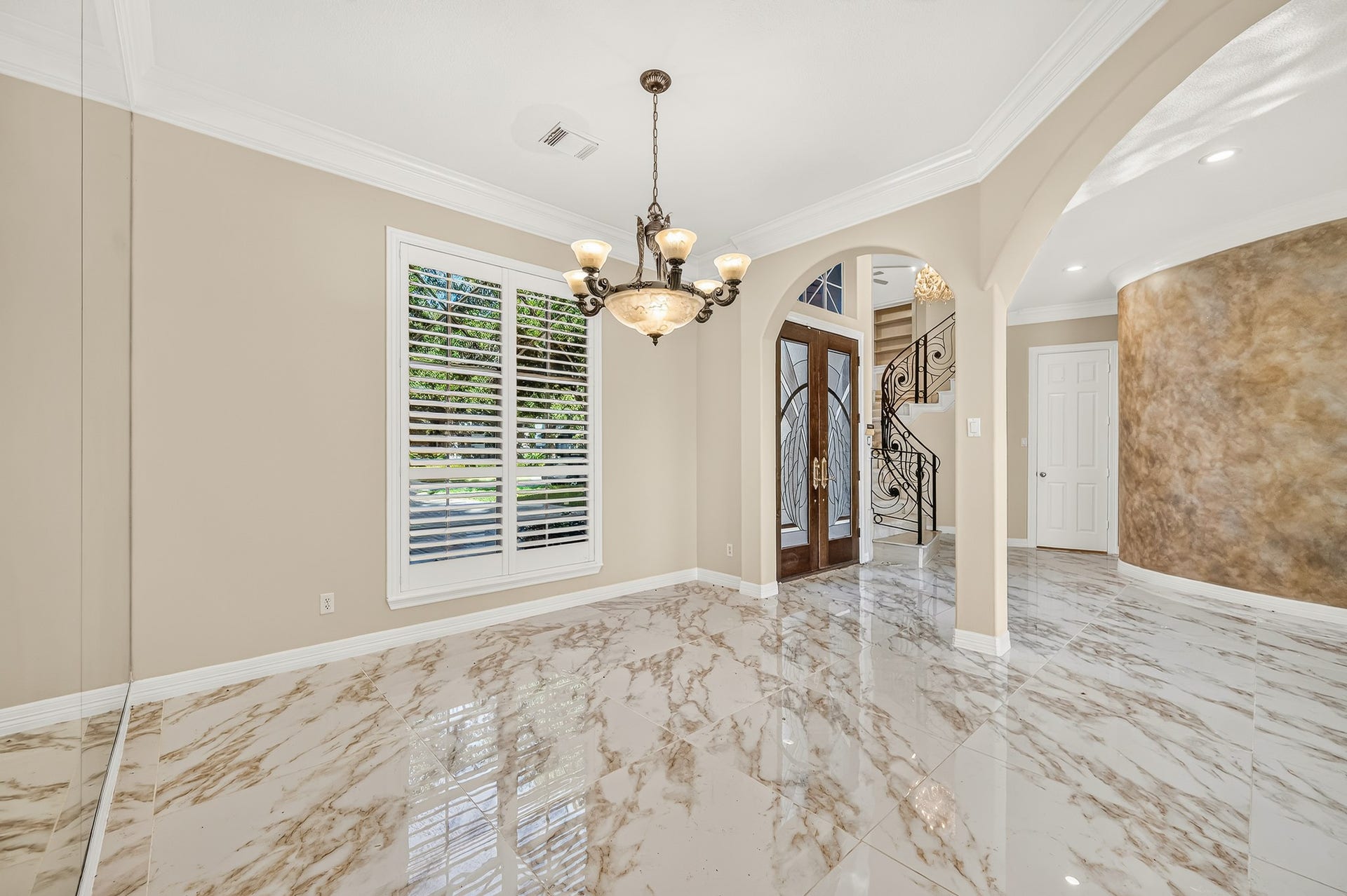 3707 Abbeywood Drive, Pearland, TX 77584