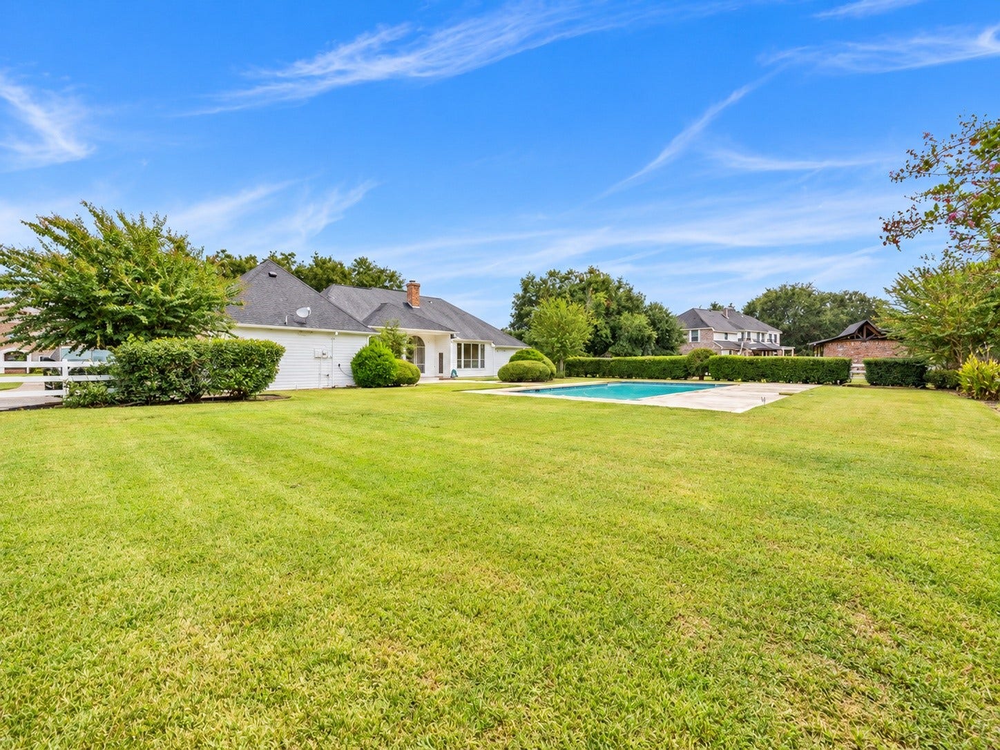 32719 Weybridge Street, Fulshear, TX 77441 This yard is a must see!