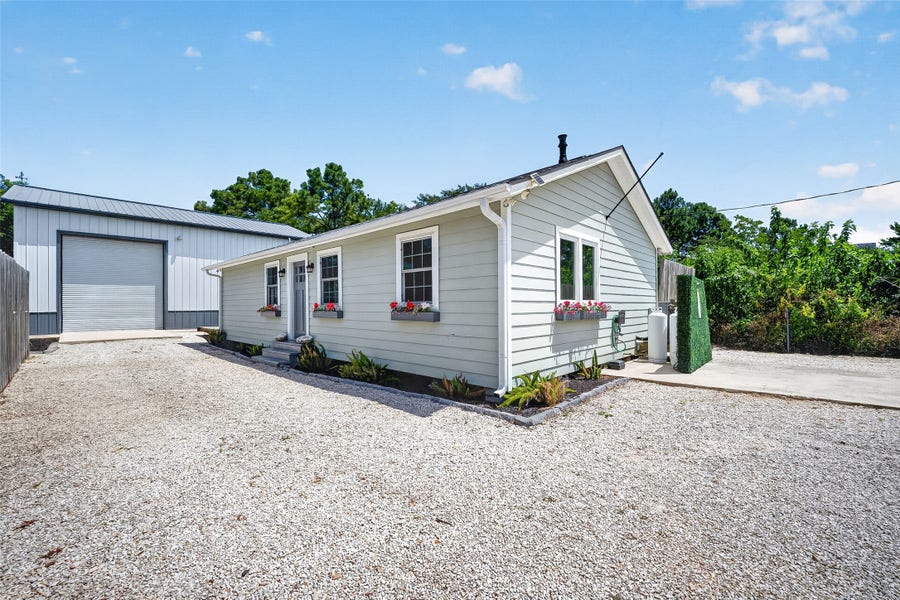 Property photo for 1090 A Williams Ln, Kemah, TX