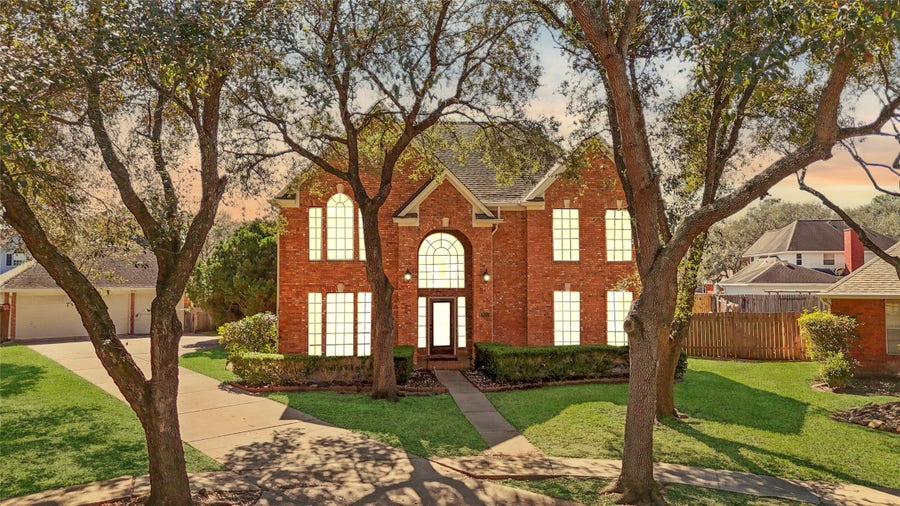 Property photo for 2027 Richland Ct Court, Sugar Land, TX