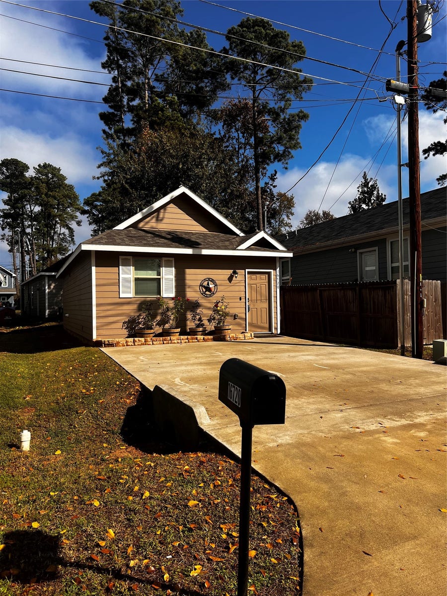 Property photo for 16720 E Forrestal, Montgomery, TX