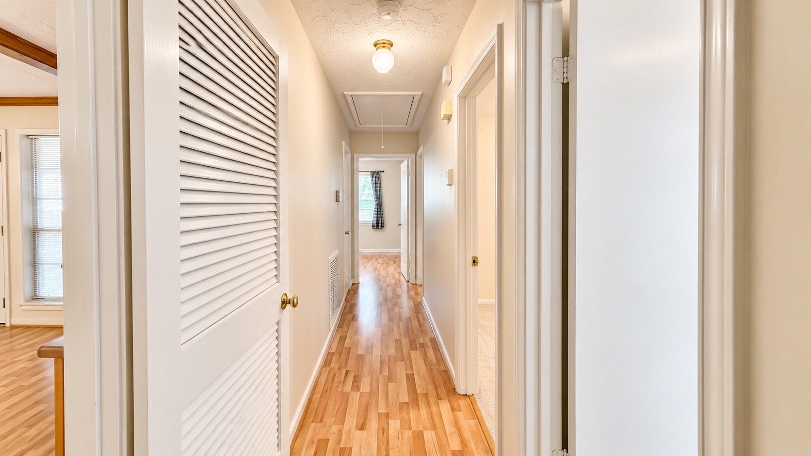 12314 Dorrance Lane, Meadows Place, TX 77477 Hallway leading to the bedrooms.