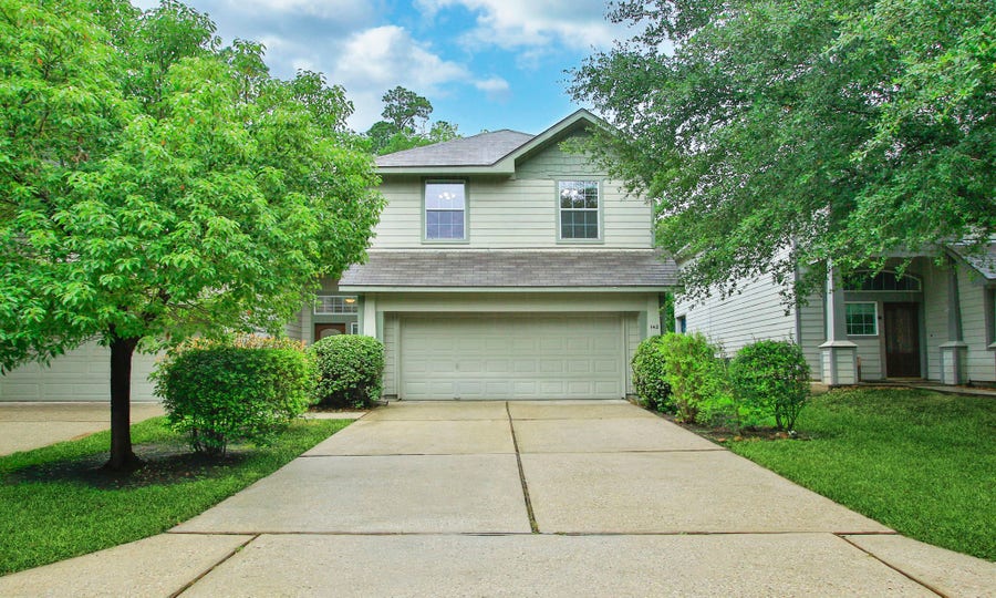 Property photo for 142 W Burberry Circle, The Woodlands, TX