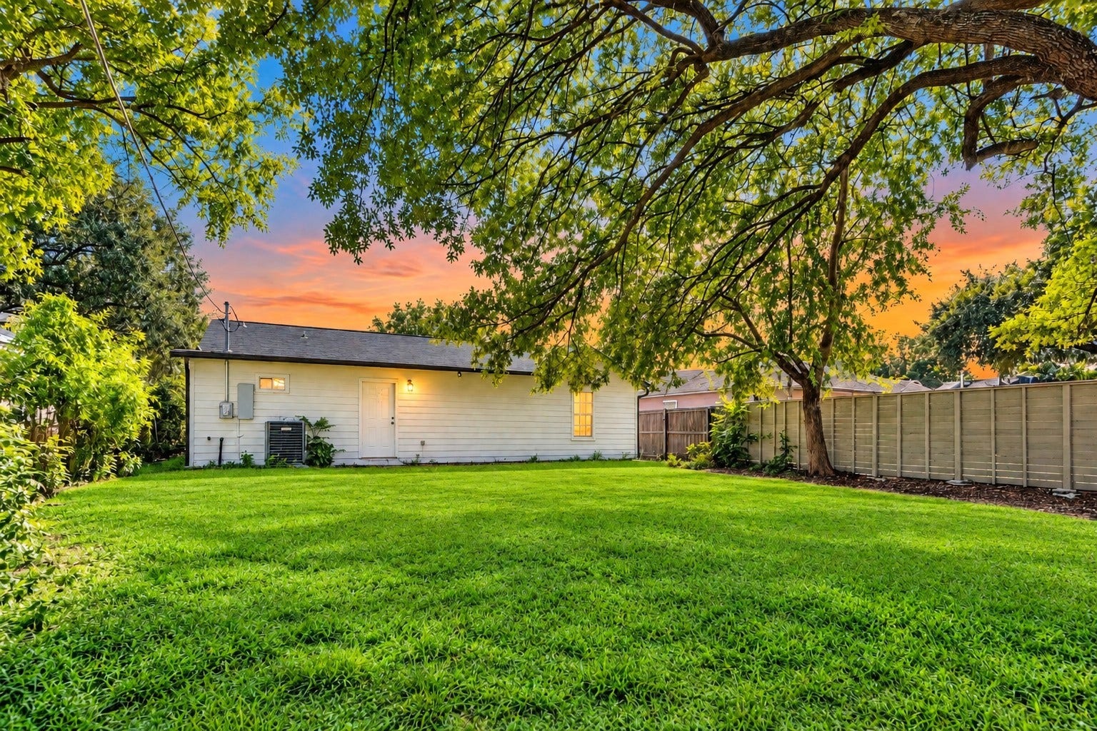 1406 Locklaine Drive, Pasadena, TX 77502 1406 Locklaine Drive, Pasadena, TX 77502