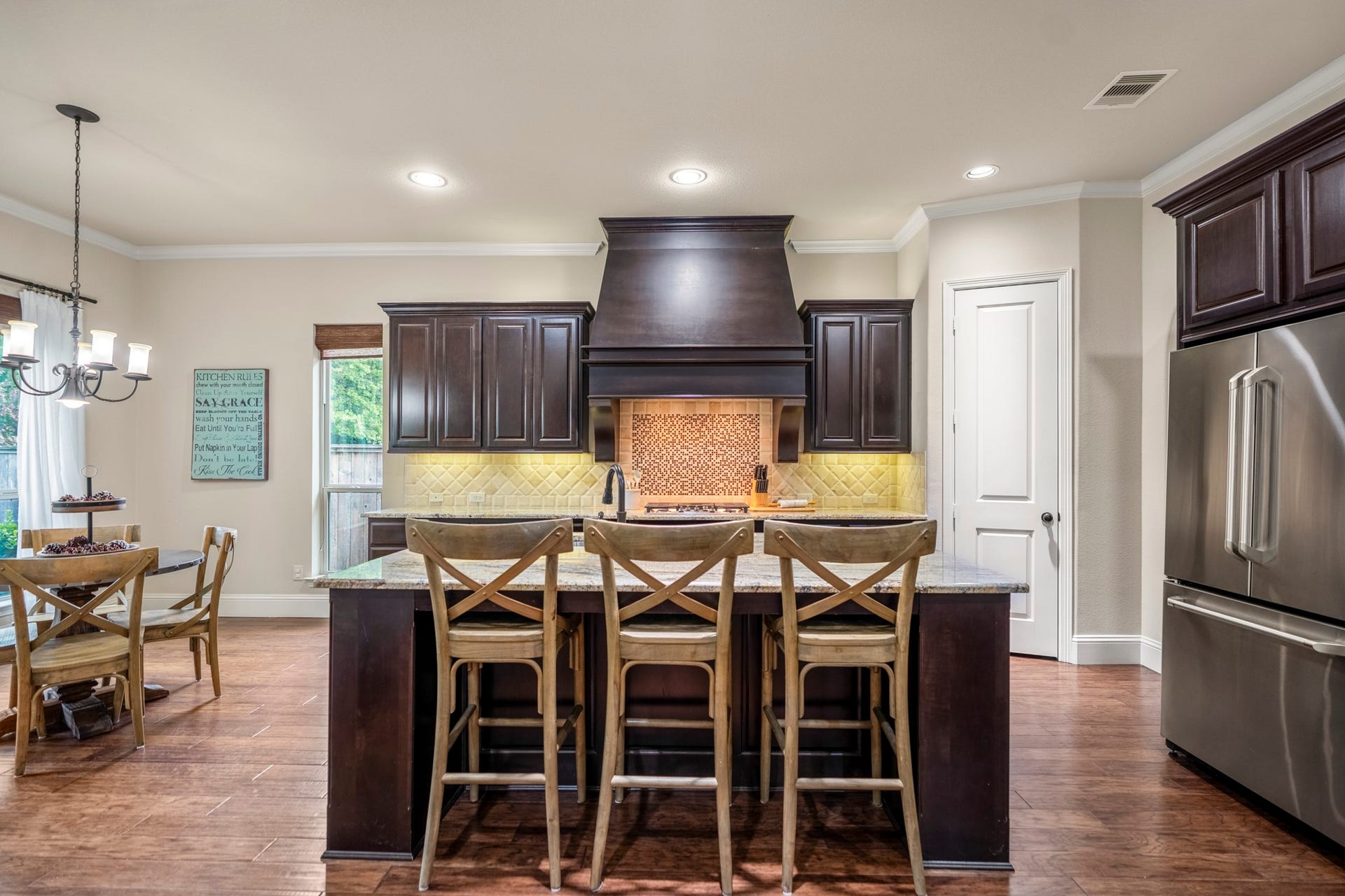 Gather with friends and family at the island or the breakfast nook.