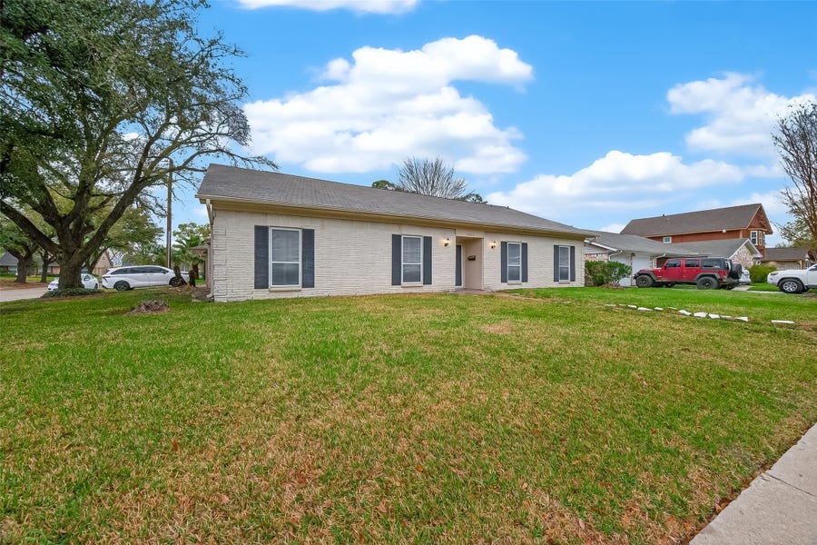 Property photo for 14303 Duncannon Drive, Houston, TX