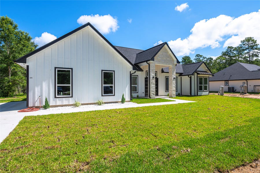 Property photo for 374 County Road 6490, Dayton, TX