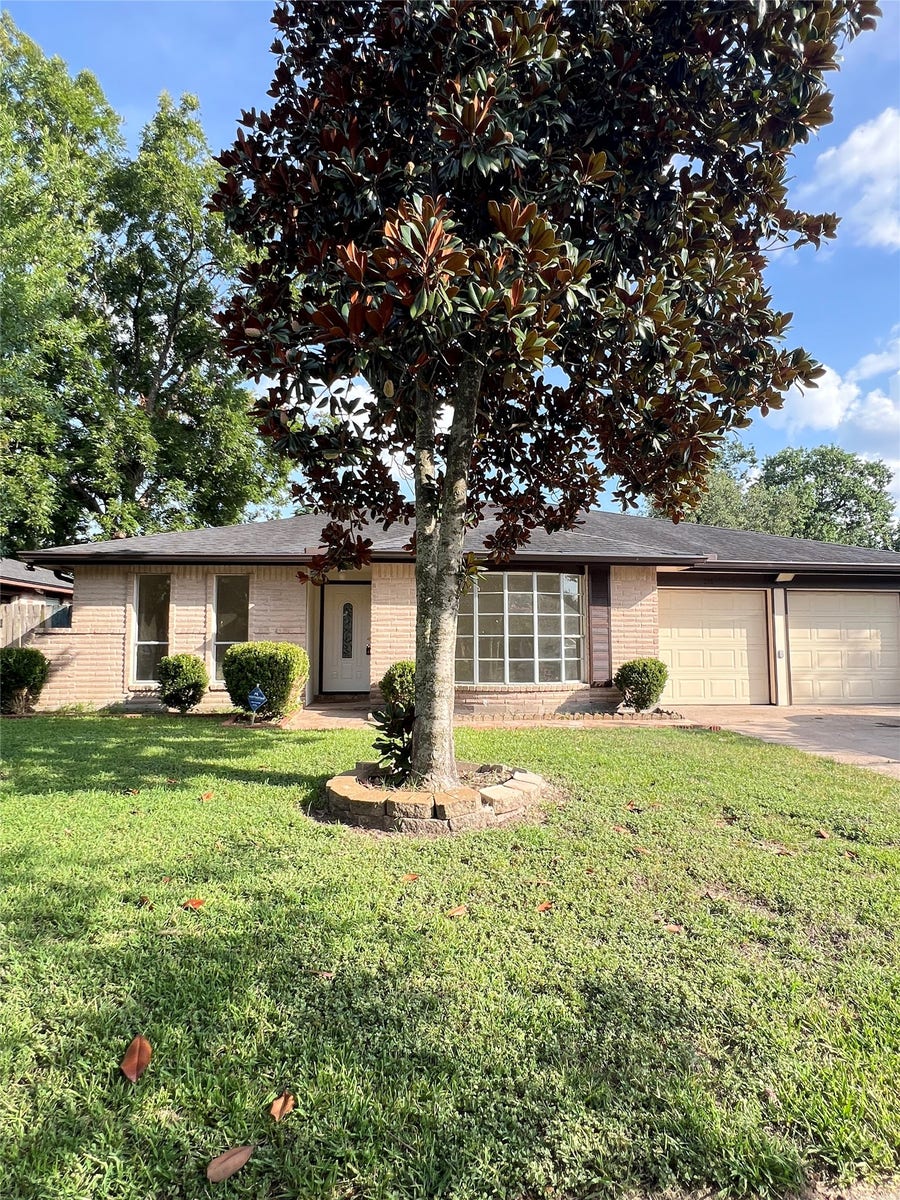 Property photo for 218 La Fonda Drive, Houston, TX