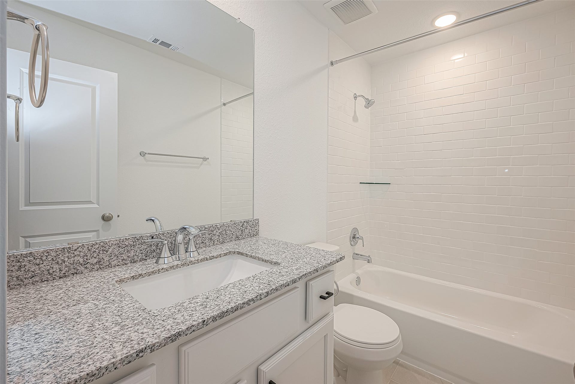 235 Sky Top Drive, Montgomery, TX 77316