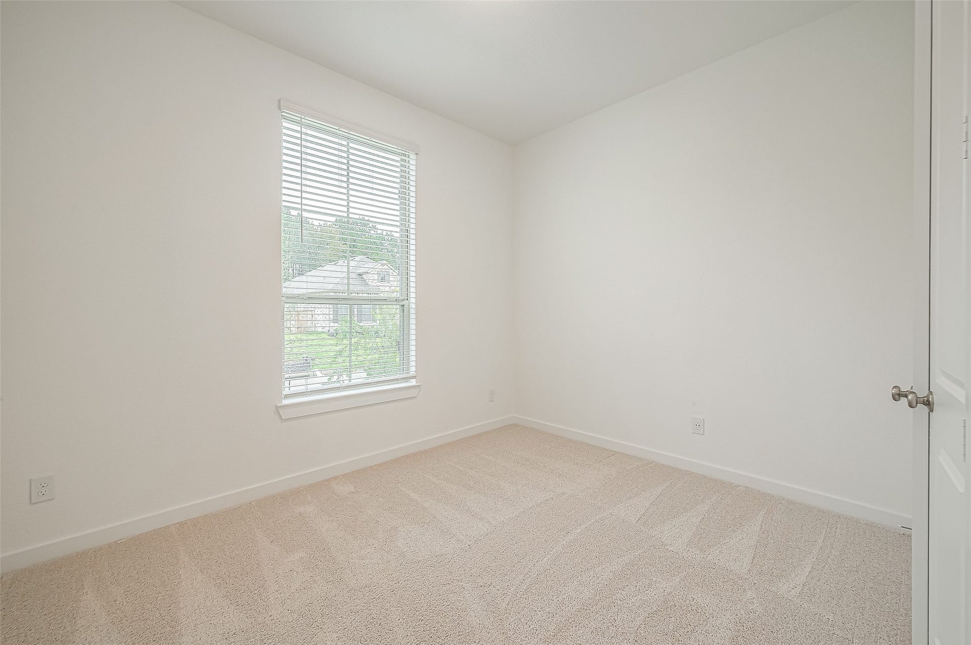 235 Sky Top Drive, Montgomery, TX 77316