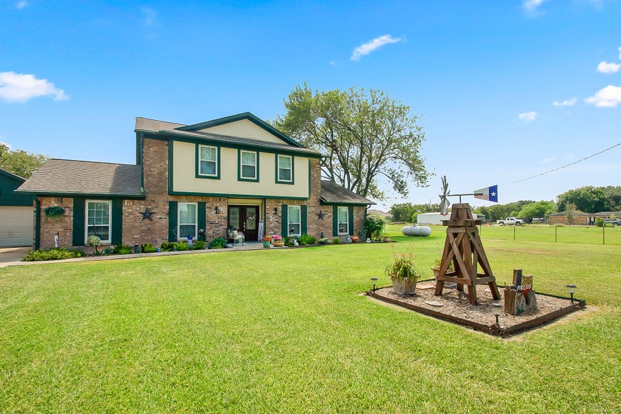 Property photo for 9112 Pilgrim Circle, Rosharon, TX