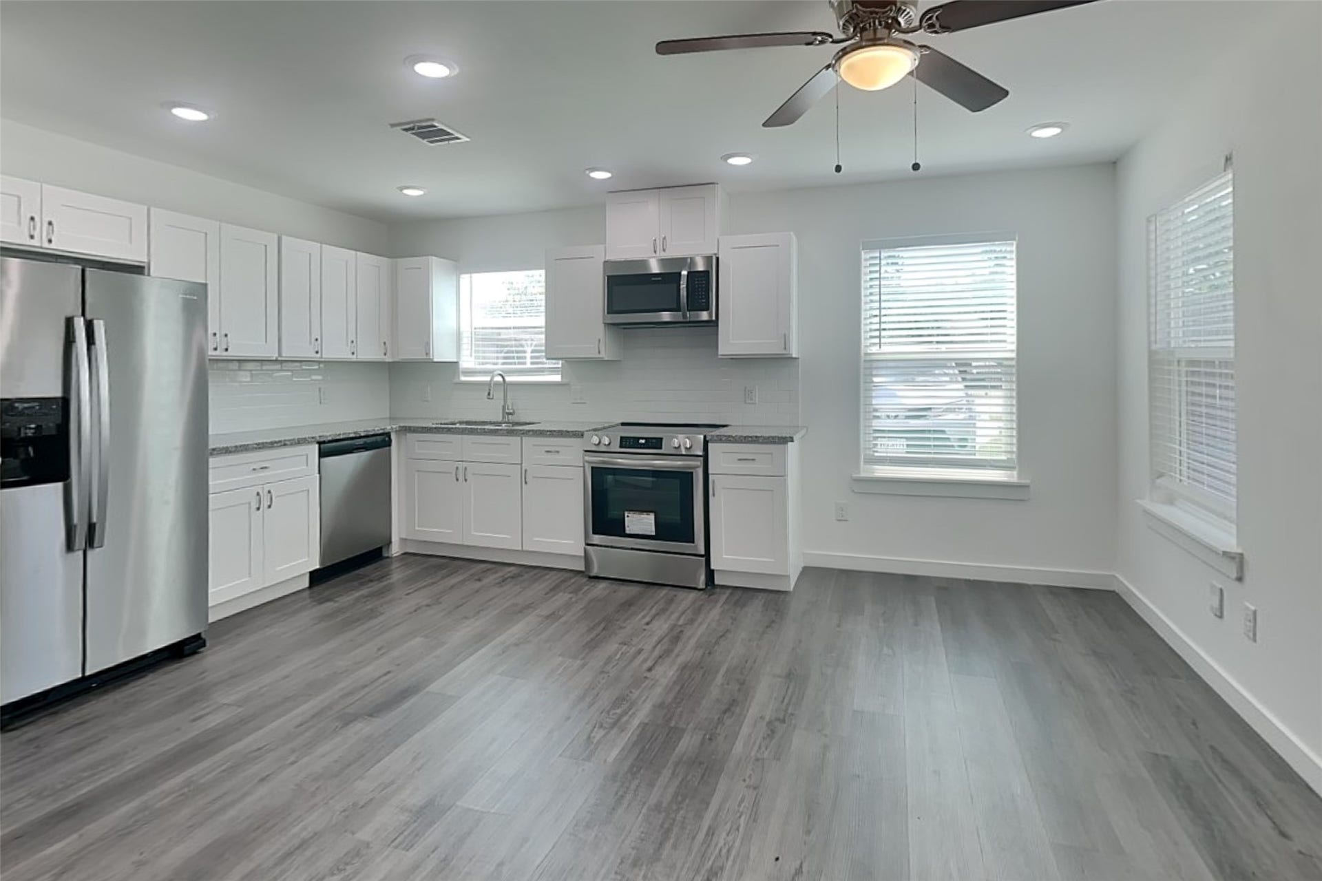 7629 Sundown Drive, #A, Houston, TX 77028 7629 Sundown Drive, #A, Houston, TX 77028